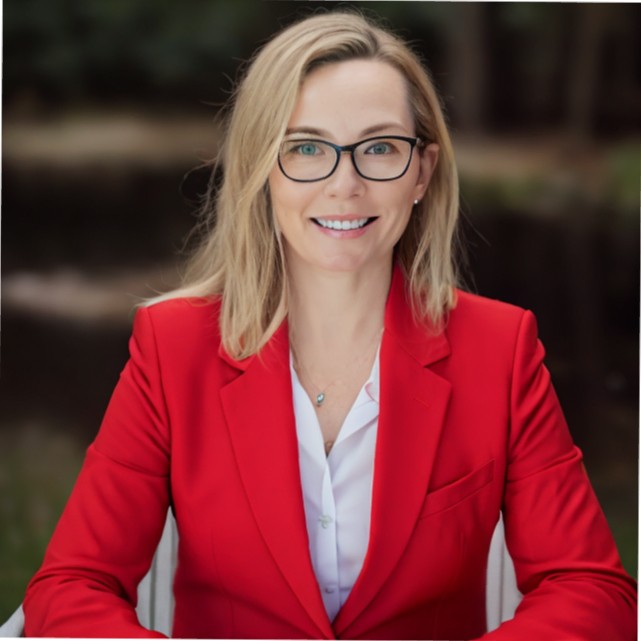 <strong>Emma Dickerson</strong>